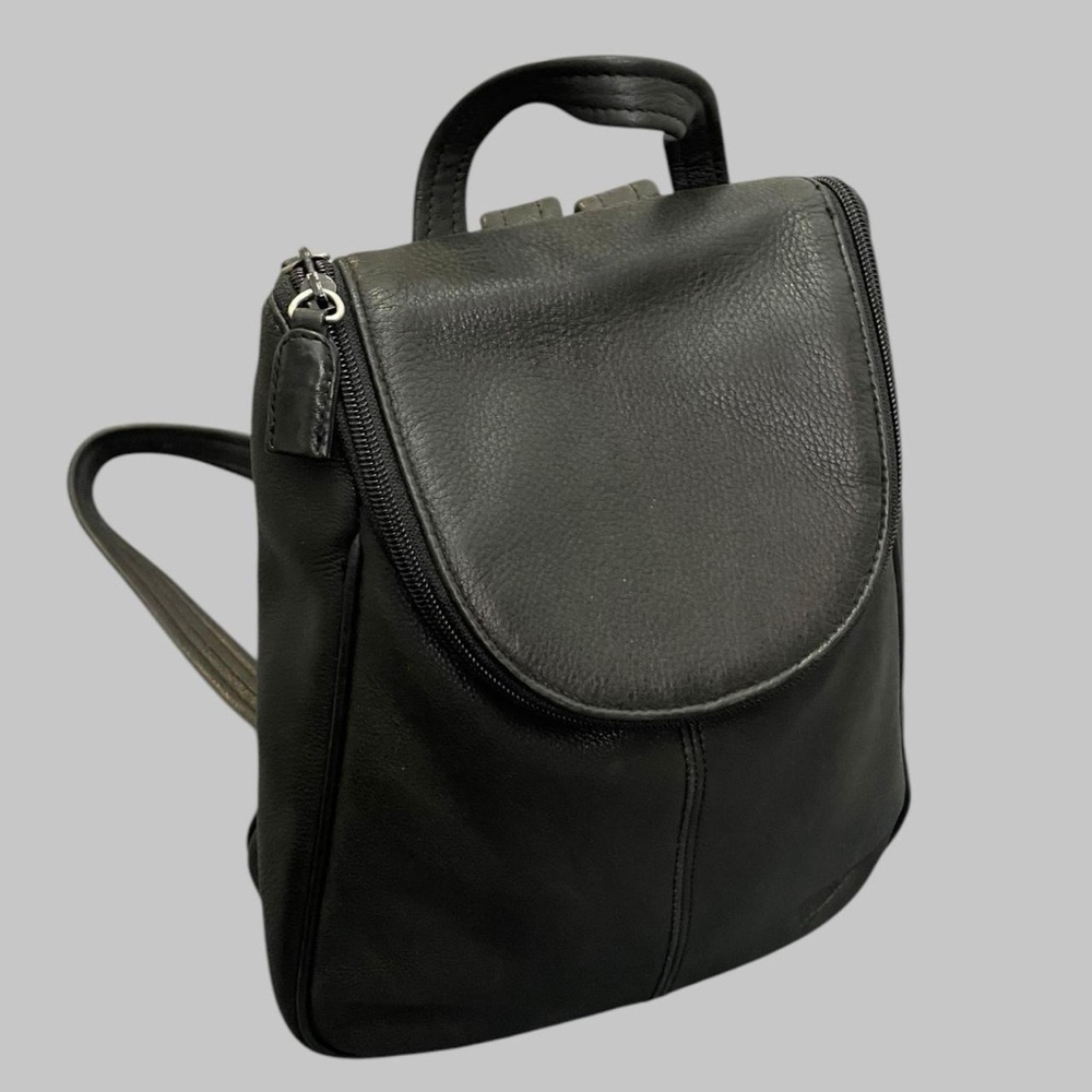 Vintage Black Leather Backpack Tignanello